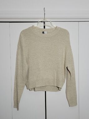 H&M Beige Crewneck Sweater - Lightweight Knit